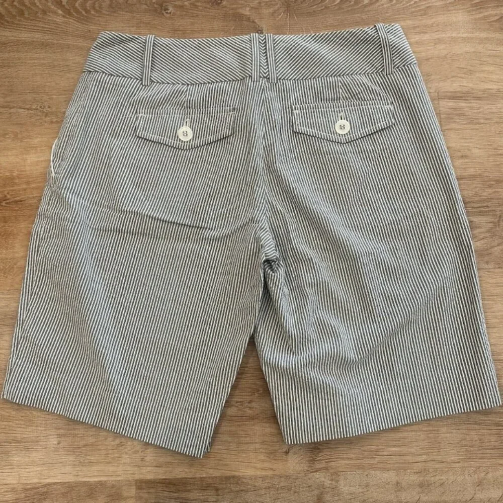 THE LIMITED Women's 4 Blue White Striped Cotton Stretch Casual Long Flat Shorts